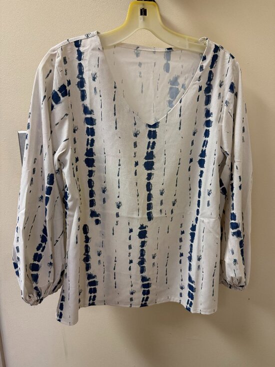 Source Unknown Tops - Women's Blue & White Tie-Dye Print V-Neck Blouse Balloon Sleeves Size M NWOT